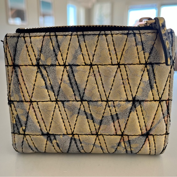 Versace Virtus Quilted Compact Wallet – Black & Yellow Floral w/ Gold Hardware - Picture 2 of 15